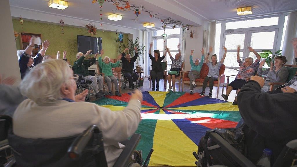 FSE-Pflege_Berlin_Kaethe-Kern_Bewegung